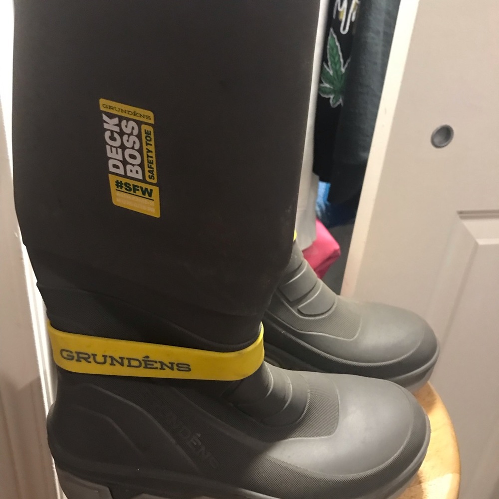 Men’s work boots